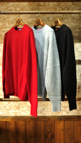 ドルモア　ラムウール　ミドルゲージ　クルーネックニット　ライトグレー