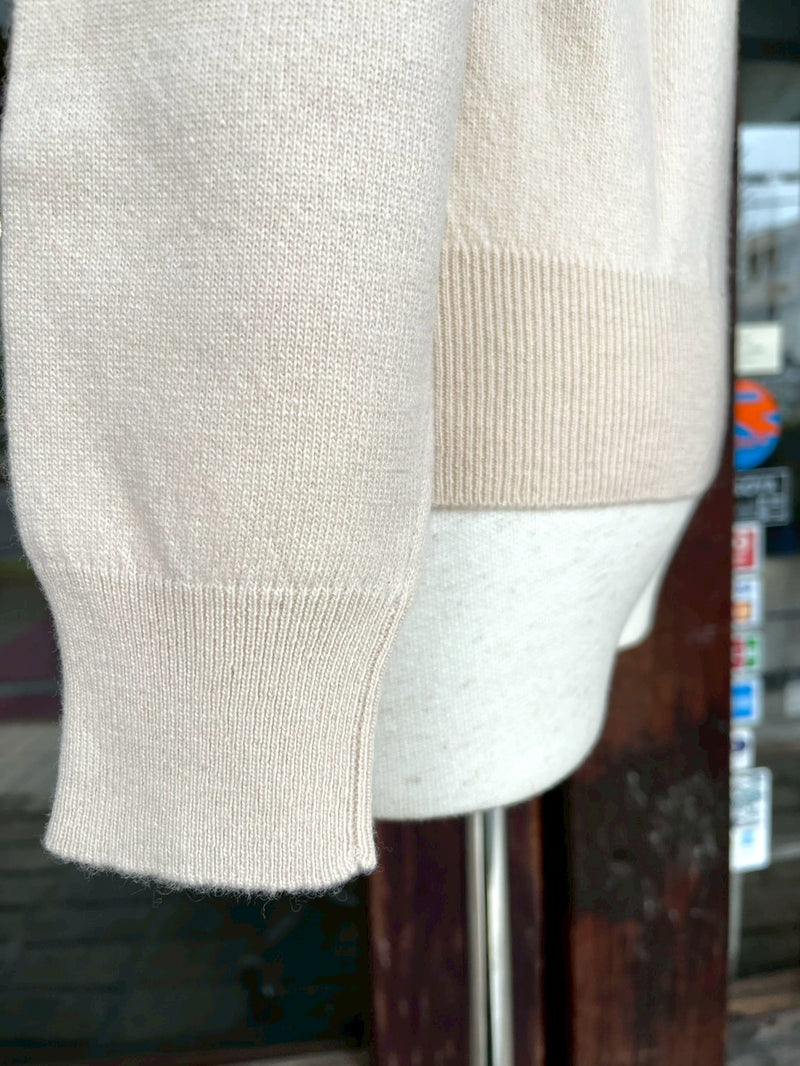 ドルモア　ウールカシミヤ　クルーネックニット　アイボリー